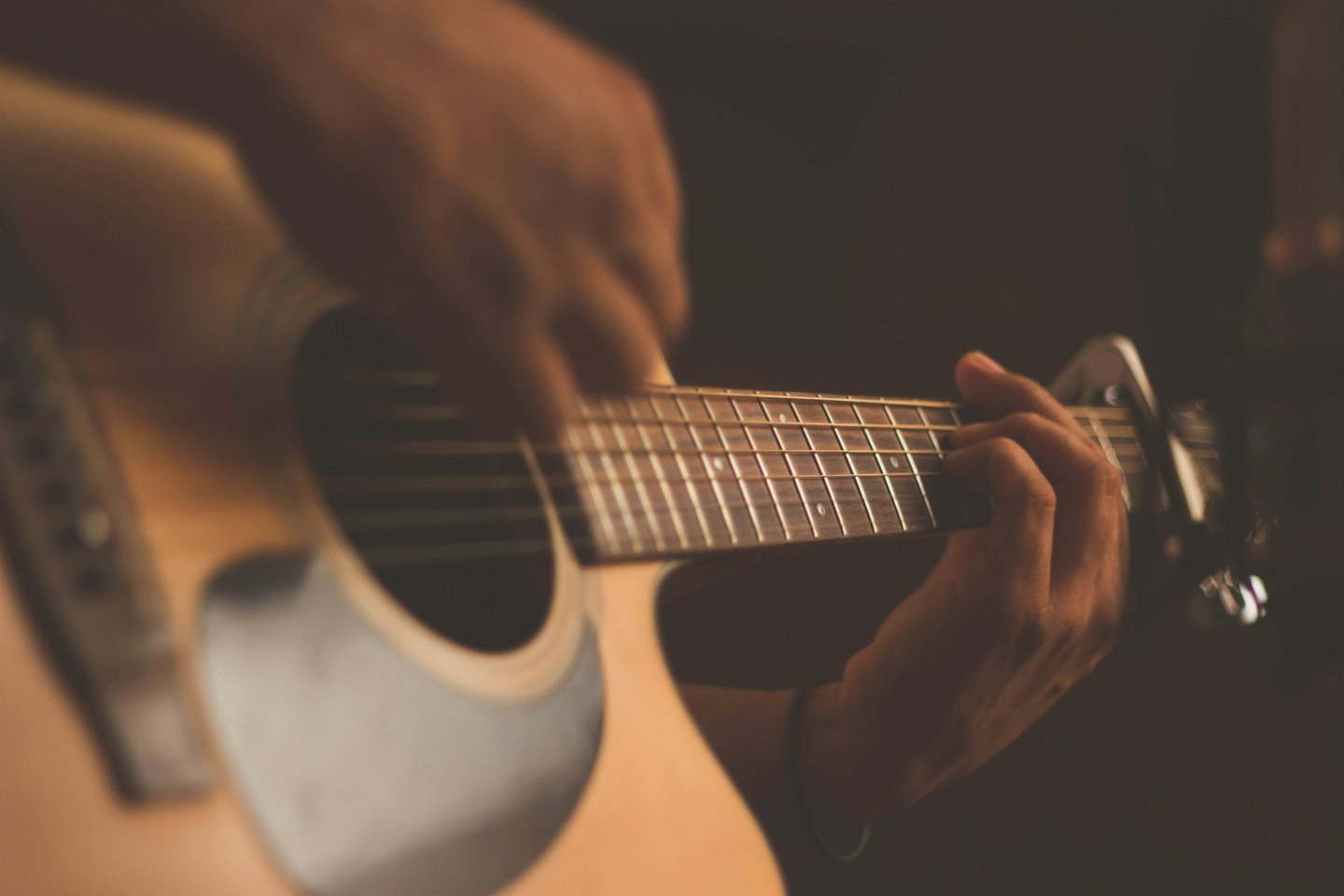 Guitar lesson illustration